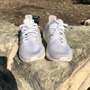 Used womens ultra boost.